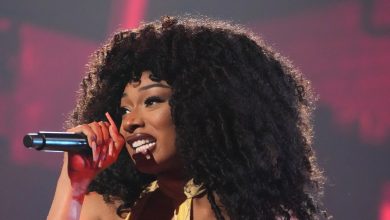 3-must-try-takeaways-from-megan-thee-stallion’s-abs-workout,-according-to-a-trainer